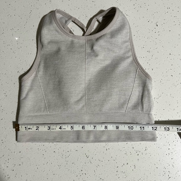 New Balance Sports Bra - Picture 3 of 4